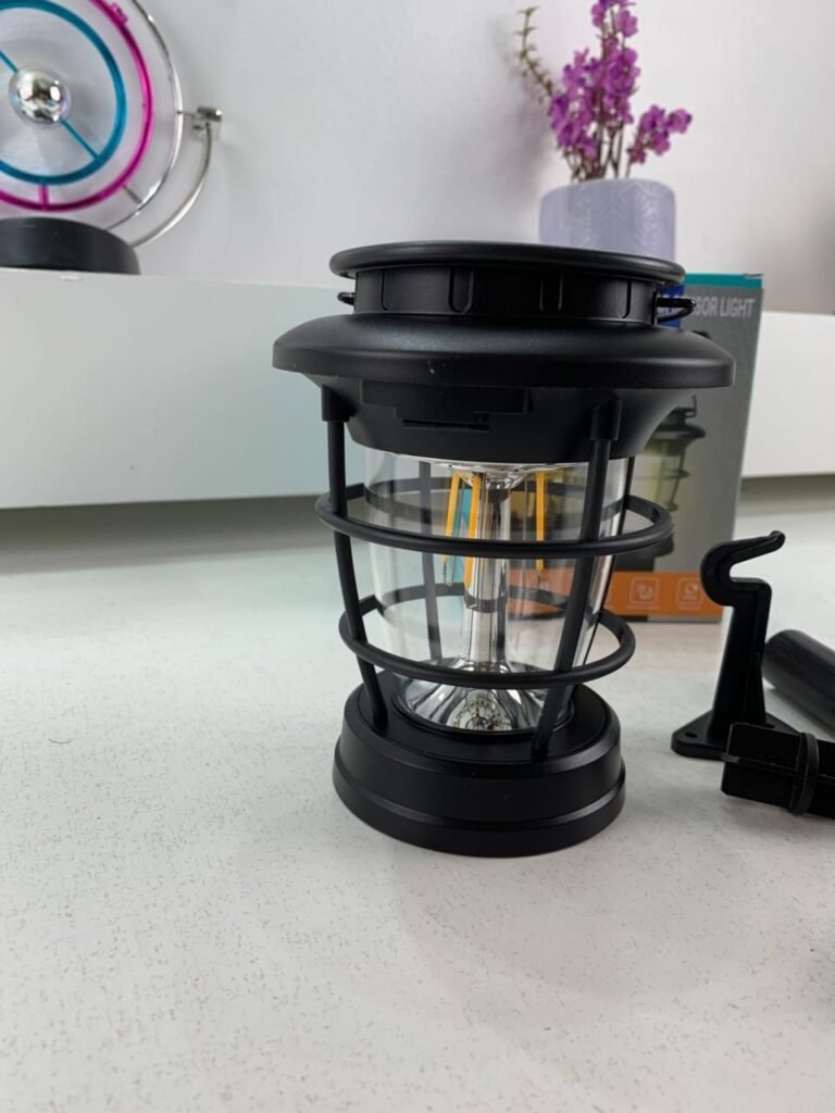 Lampe Solaire Extérieure Intelligente – Multi-usage, Facile & Fiable