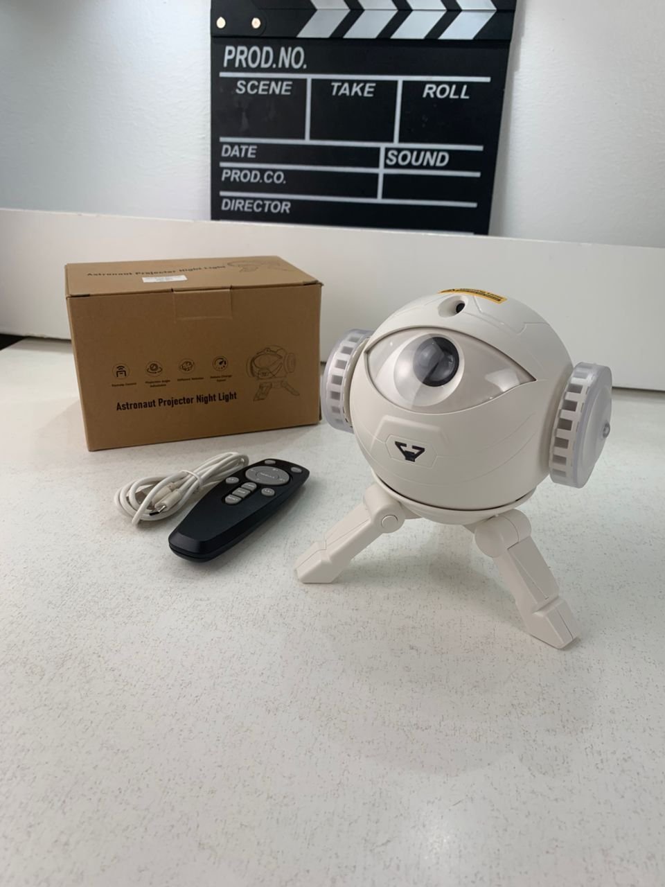 Projecteur Astronaute Nocturne réglable à 360°avec télécommande - Image 8