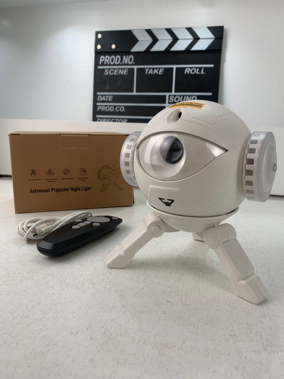 Projecteur Astronaute Nocturne réglable à 360°avec télécommande - Image 7