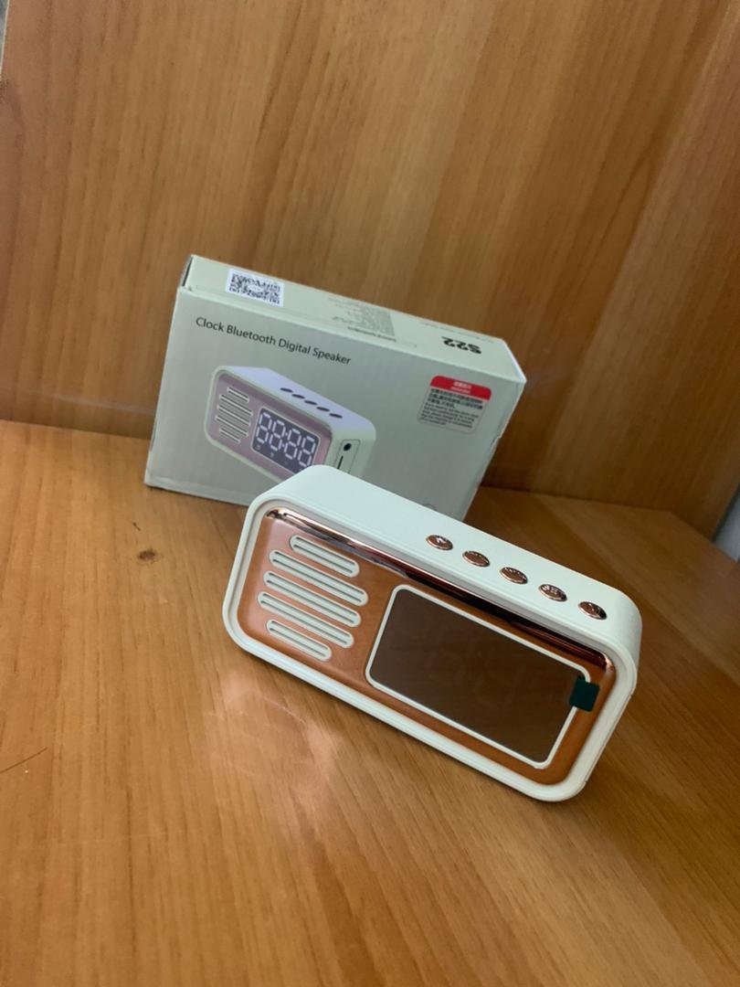 Réveil Bluetooth Rétro - Design Vintage & Technologie Moderne - Image 5