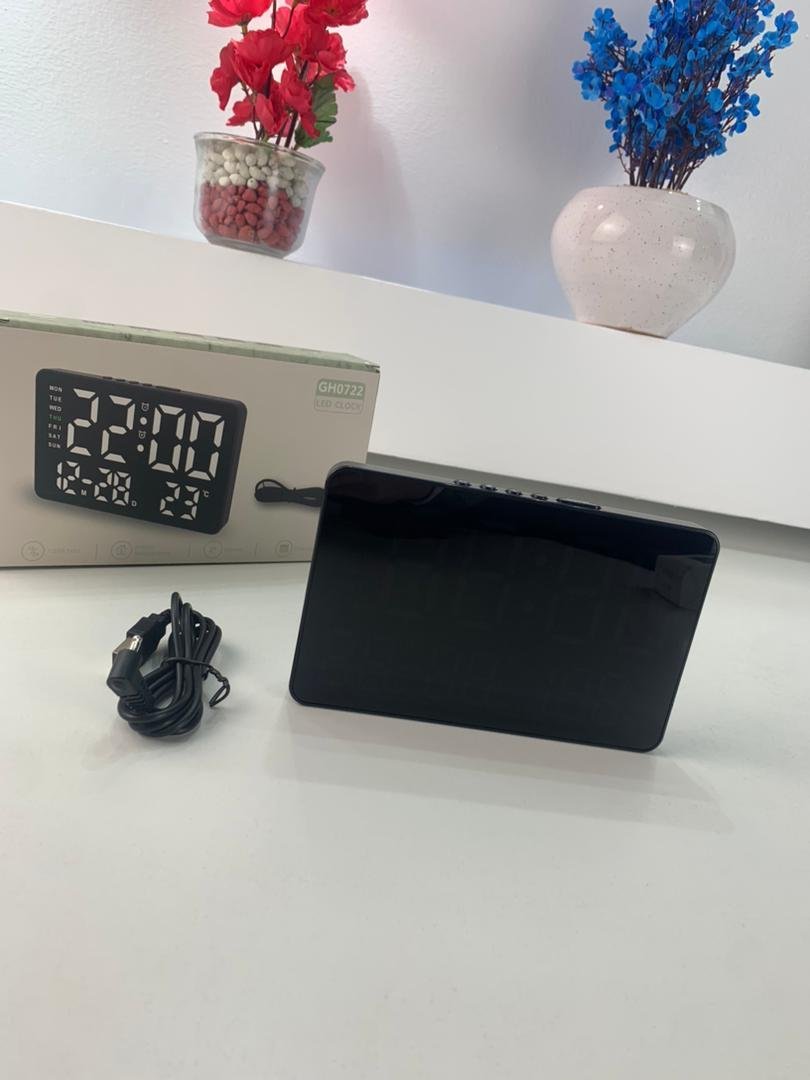 Réveil LED Grand Écran 7,2 Pouces avec Double Alarme - Image 4