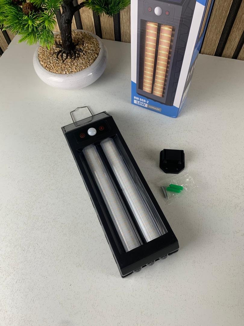 Lanterne Murale Solaire avec Lumières Colorées & Détecteur de Mouvements - Image 7